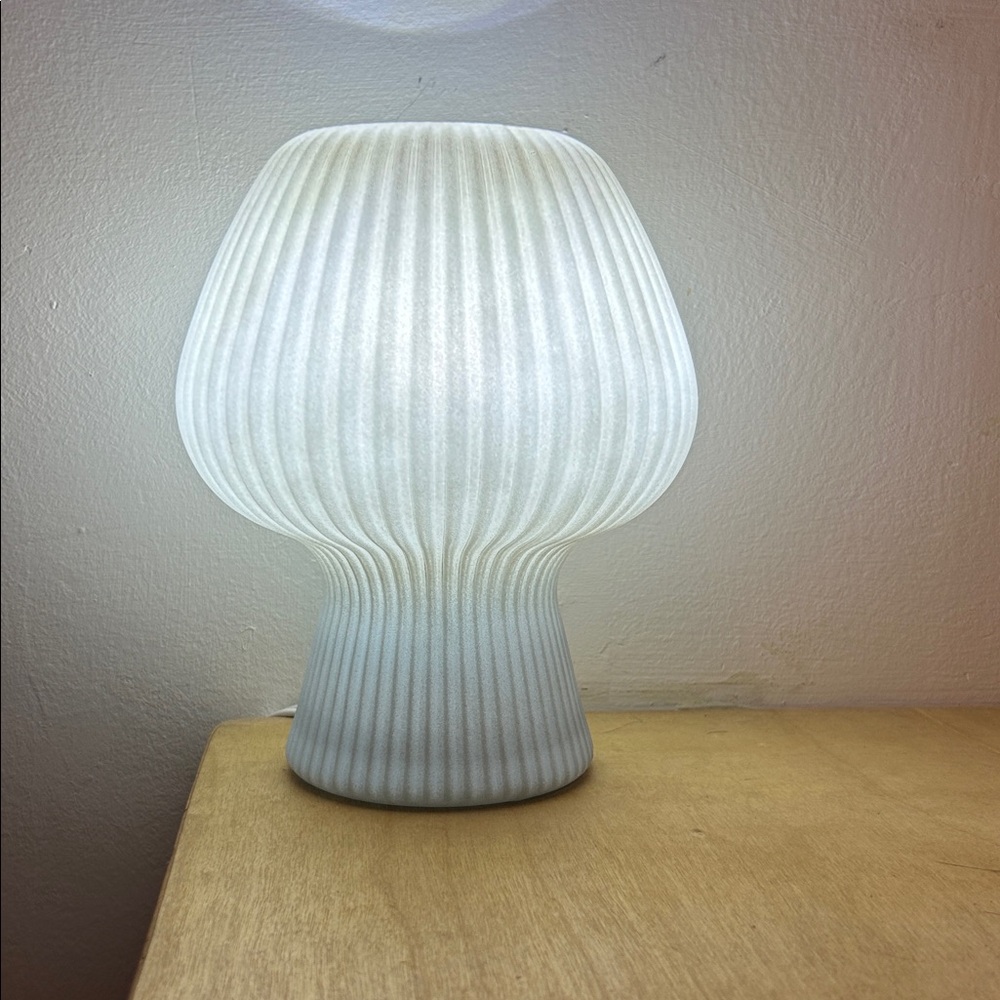 Soft Texture Ribbed / Stripe Effect Table Lamp - Picture 5 of 8